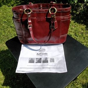 COACH Vintage style 11500 Patent Leather shoulder handbag